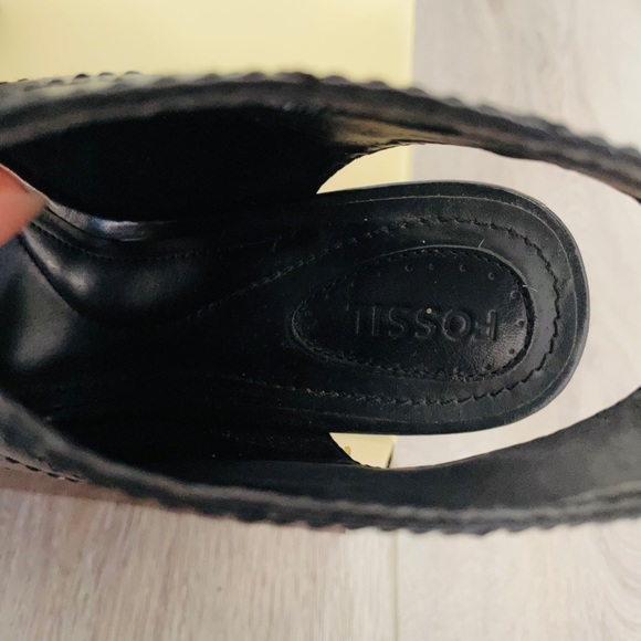 LIKE NEW Fossil Open Toe Leather Wedge Booties Sz8 - Picture 4 of 6